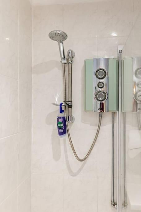 Апартаменты Hullidays》Marina Town House Кингстон-апон-Халл Экстерьер фото